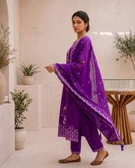 Elegant Three-Piece Embroidered Kurta Set With Dupatta