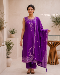 Elegant Three-Piece Embroidered Kurta Set With Dupatta