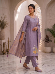 Lavender Elegance Vetikan Embroidered Straight Suit Set with Dupatta